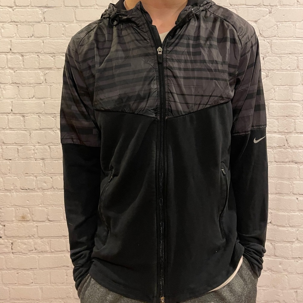 Nike Running Full-Zip Light Jacket - image 5